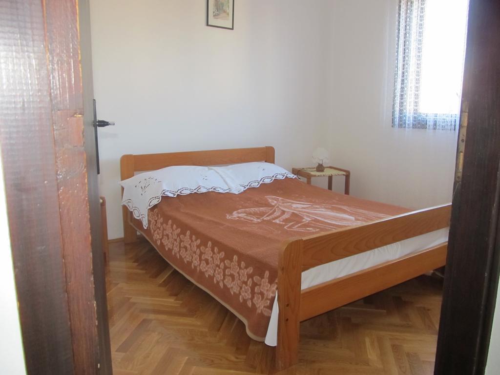 PUY Apartment Razum מראה חיצוני תמונה