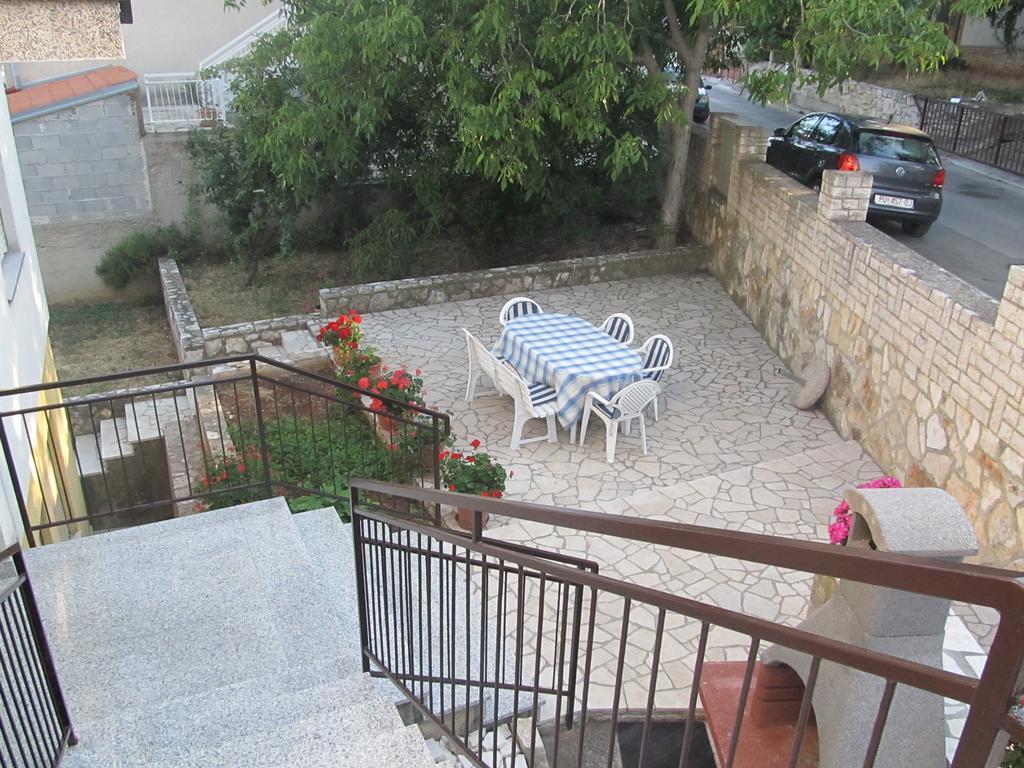 PUY Apartment Razum מראה חיצוני תמונה
