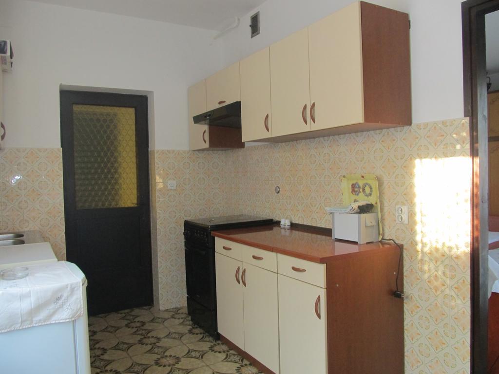 PUY Apartment Razum מראה חיצוני תמונה